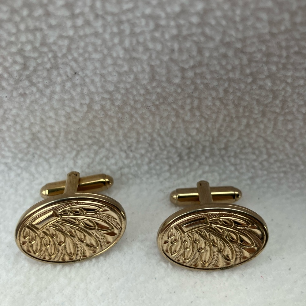 Vintage Gold-Tone Oval Filigree Men’s Cuff Links - Picture 2 of 13